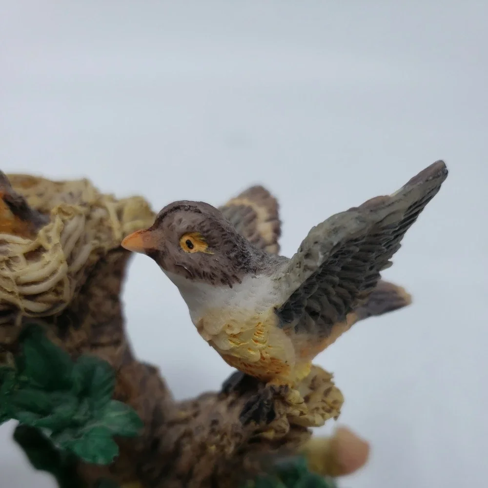 Virginia's Warbler Bird Figurine With‎ Babies In Nest On Branch China SKU#576595